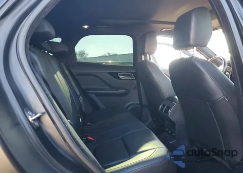 2018 Jaguar F-Pace Premium z USA, uszkodzony, nr VIN SADCJ2FN7JA288155